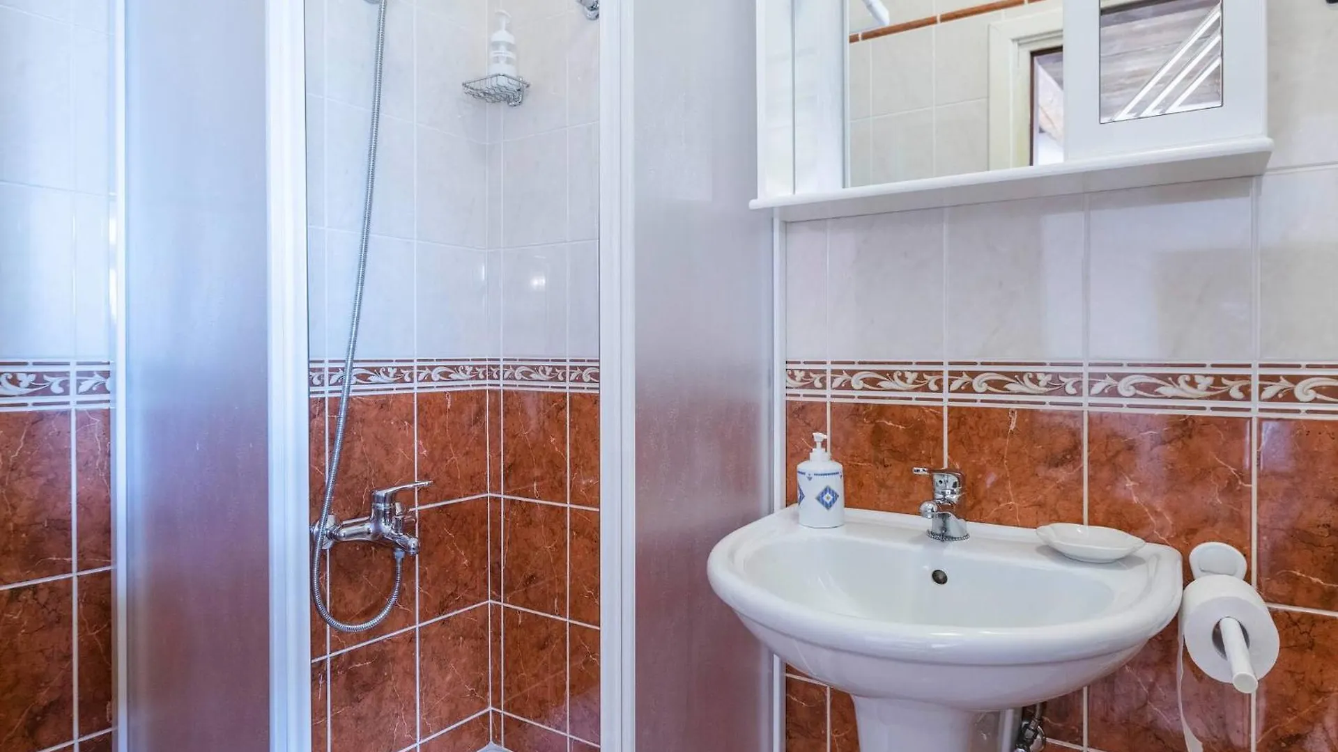 Rustic Villa Margerita With Pool In Porec Kaštelir