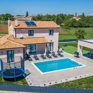  Villa Silvano & Nadija