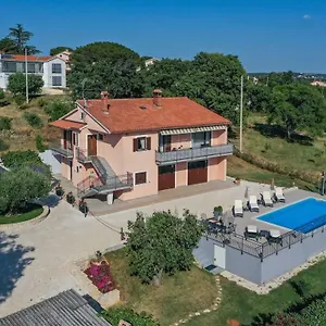  Villa Kuca Legovic